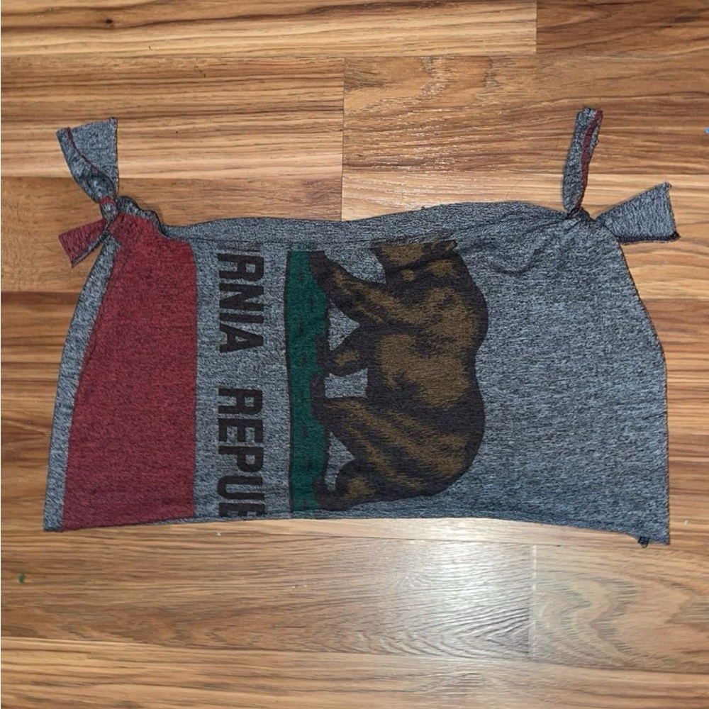 Upcycled Banana Republic cropped tube top. No stains, no rips, good condition.